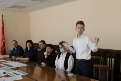 Студенты Серпухова представили свои проекты озеленения парков