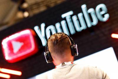 YouTube снимет ограничения на гимн России