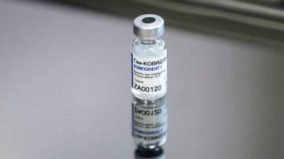 Немецкий регулятор допустил производство российской вакцины в ЕС