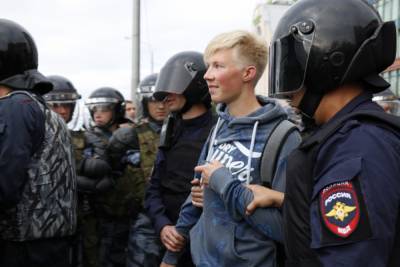 Из-за вовлечения детей в незаконные акции в Петербурге возбудили уголовное дело