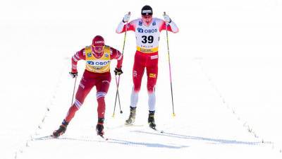 Российский лыжник Большунов выиграл гонку на 15 км на этапе Кубка мира