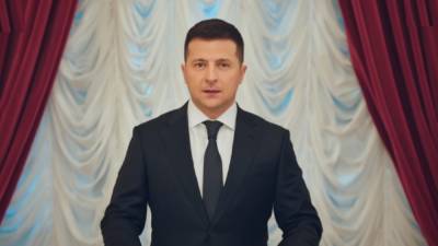 "Политическое переобувание": Зеленский высказался об инициативе Тимошенко провести референдум