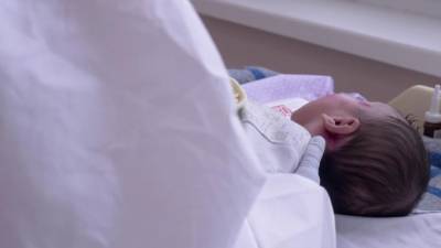 В СПбГПМУ прооперировали недоношенного малыша, переболевшего коронавирусом