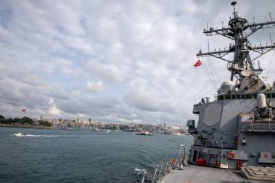 Американские эсминцы Porter и DonaldCook провели операцию в Черном море