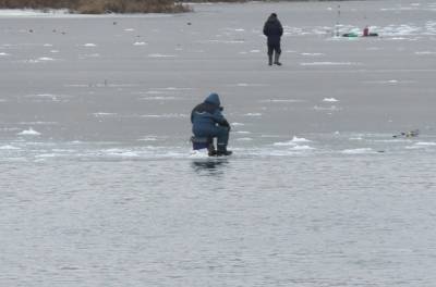Для рыбаков и любителей прогуляться по замерзшим водоемам: лед стал опасным
