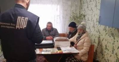 Брал деньги с родственников осужденных за свидания: в Николаевской области задержали чиновника колонии