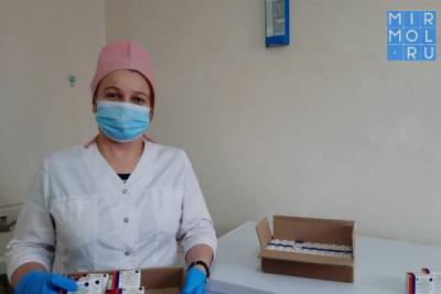 Казбековский район получил первые 100 доз вакцины от коронавируса