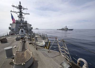 Американские эсминцы провели операцию в Черном море