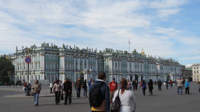 В Санкт-Петербурге продлили масочный режим до 15 мая