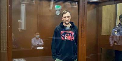 Олега Навального и Любовь Соболь взяли под домашний арест до 23 марта