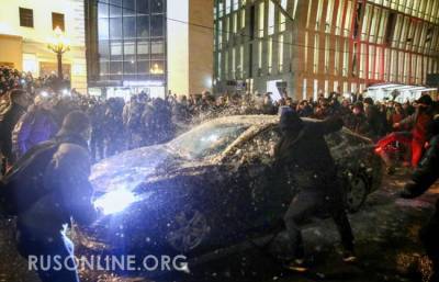 Мама стоит в шоке: За юным адептом навального нагрянула полиция (ВИДЕО)