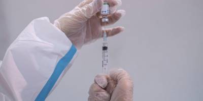 Первые в Евросоюзе. Венгрия разрешила применение китайской вакцины от коронавируса на своей территории