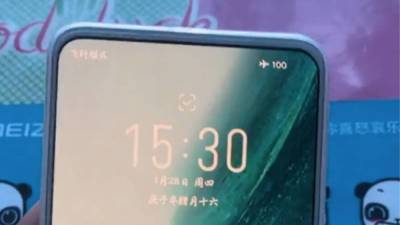 Непредставленный Meizu 18 с подэкранной камерой засветился на видео