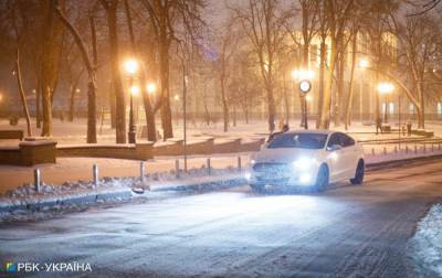 В Киеве разрешили въезд грузовиков после пиковых снегопадов