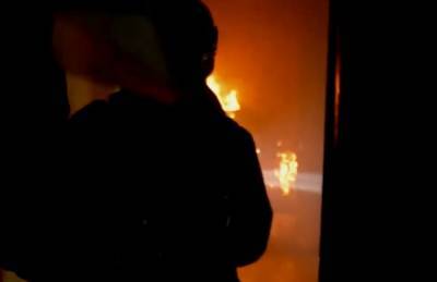 ГСЧС поднята по тревоге: пожар в гостинице — спасены три человека