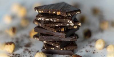 Ученые объяснили, почему так полезно есть горький шоколад