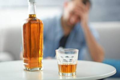 Какие напитки вызывают похмелье: медики назвали опасный алкоголь