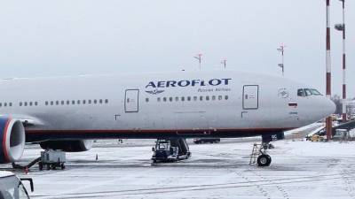 "Аэрофлот" отменил рейс из Сургута в Москву из-за неисправности самолета