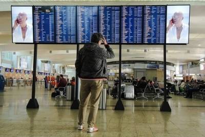 В московских аэропортах снова задержки рейсов