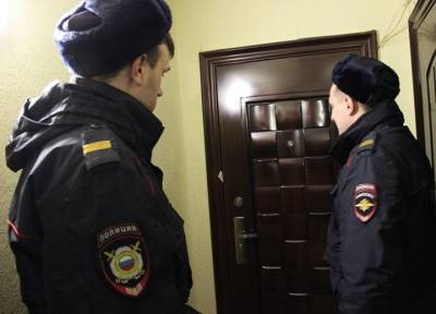 «Напилась и буянит»: школьник в Москве вызвал полицейских к уложившей его спать маме