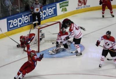 Российская «молодежка» сыграет с Канадой в полуфинале ЧМ по хоккею