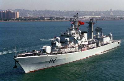 Китай стянул корабли в район спорных островов Сенкаку