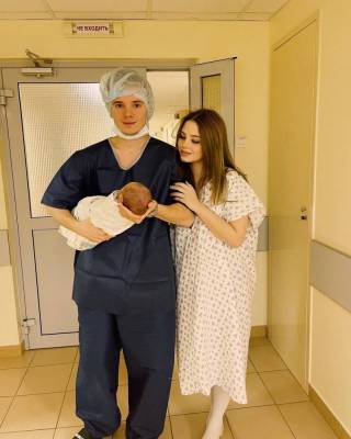 Сеня + Лиана = Селин. Арсений Шульгин показал первые фото новорожденной дочери