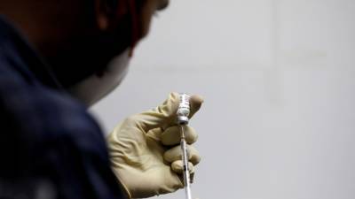 Индия одобрила для использования неиспытанную местную вакцину