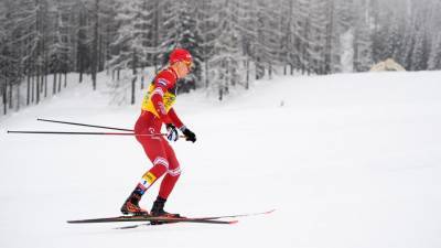 Россиянин Большунов выиграл гонку преследования на этапе «Тур де Ски»