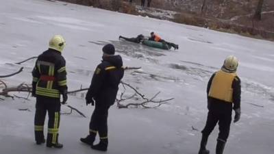 В Сумах спасли двух мужчин, провалившихся под лед
