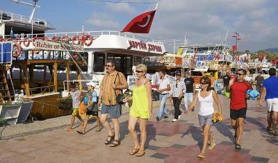 За нарушения карантина в Новый год туристов в Турции штрафуют на огромные суммы