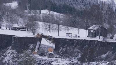 Сход оползня в Норвегии: спасатели находят погибших
