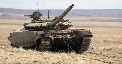 Мотострелковое соединение Балтфлота в Калининградской области усилили 30 танками улучшенной модификации