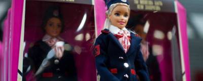 Компания Barbie представила коллекцию кукол в образе машинисток электропоезда