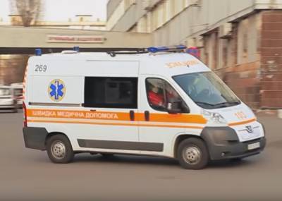 Ни минуты покоя: медики "скорой" рассказали, от чего пришлось спасать украинцев в новогоднюю ночь
