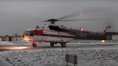 Тяжелого пациента с COVID-19 транспортировали из Бреста в Минск на вертолете