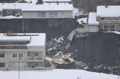 В результате схода оползня в Норвегии погибли пять человека, пропавшими без вести числятся 10 человек