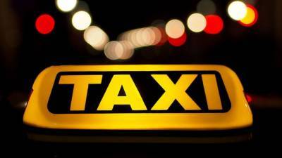 Московский таксист отобрал у клиента дорогие очки в счет поездки