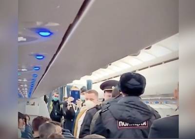 Пьяного пассажира сняли с рейса из Москвы в Челябинск