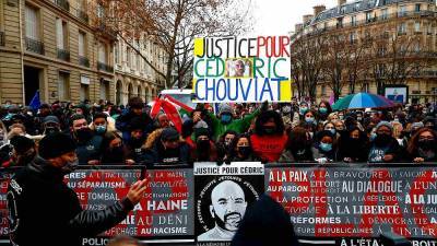 В Париже прошла акция в память о жертве полицейского насилия