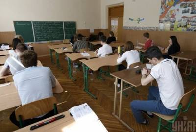 В Украине вместо красных будут выдавать дипломы с отличием