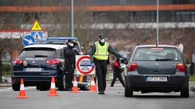 Франция закрывает границы в связи с пандемией коронавируса