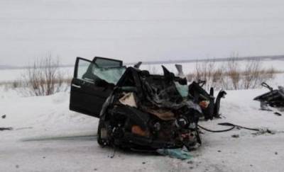 Машину разорвало: страшное ДТП произошло в Югре, погиб водитель иномарки