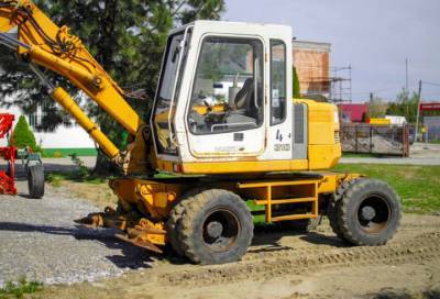 Владельцы заявили об угоне трактора в Тосненском районе