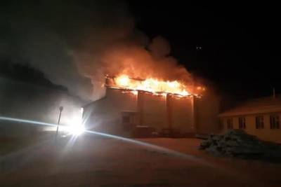 В селе Кустур Эвено-Бытантайского района Якутии сгорели спортзал и школа