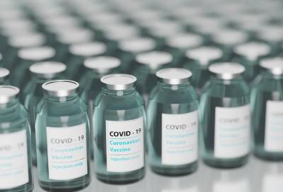 В Росздравнадзоре разъяснили, может ли быть платной прививка от COVID-19