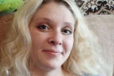 В Новосибирске пропала молодая блондинка без передних зубов