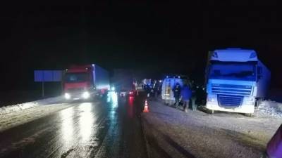 В Ульяновской области объявили траур по погибшим в ДТП под Самарой