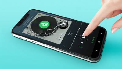 Сервис Spotify научат распознавать эмоции пользователей по голосу