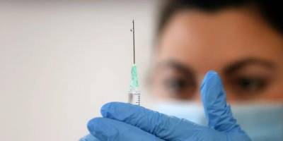 Тем, кому не хватит вакцины Pfizer, будут делать прививки препаратом Sinovac — Ляшко